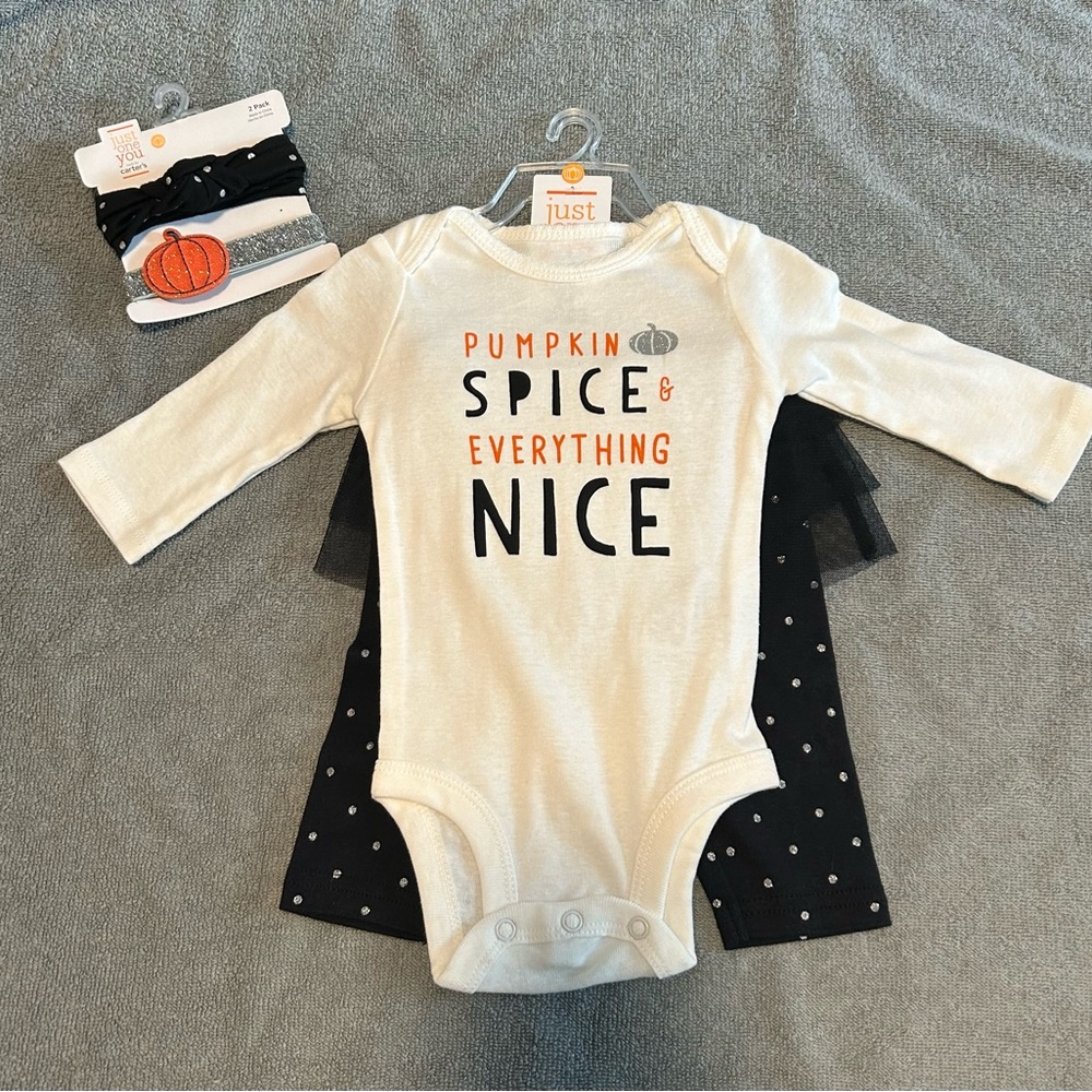 Baby girl Halloween outfit with 2 matching headbands NWT size 3 months